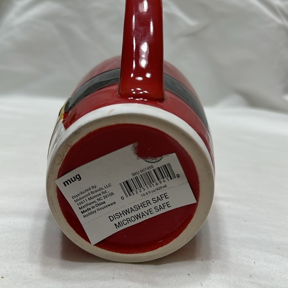 Santa suite mug - Picture 7 of 7